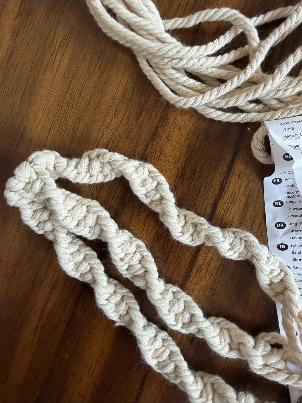 IKEA Natural Wood Bead Macramé Hanging Plant Holder in Cream and Brown